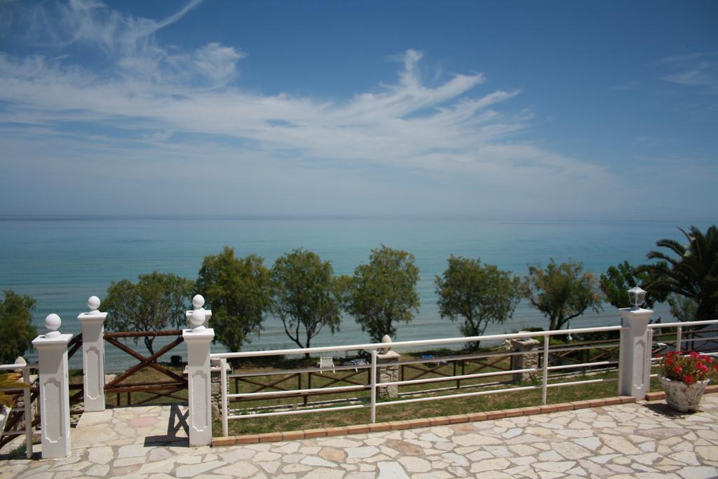 Laura Beach House Alikész Kültér fotó