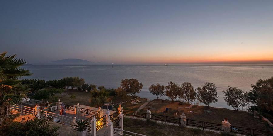 Laura Beach House Alikész Kültér fotó