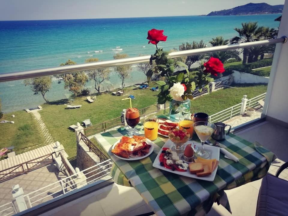Laura Beach House Alikész Kültér fotó