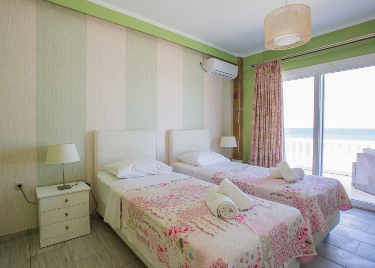 Laura Beach House Alikész Kültér fotó