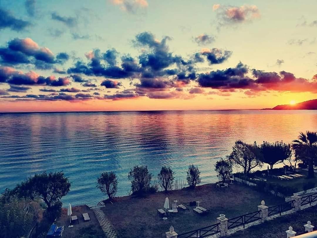 Laura Beach House Alikész Kültér fotó
